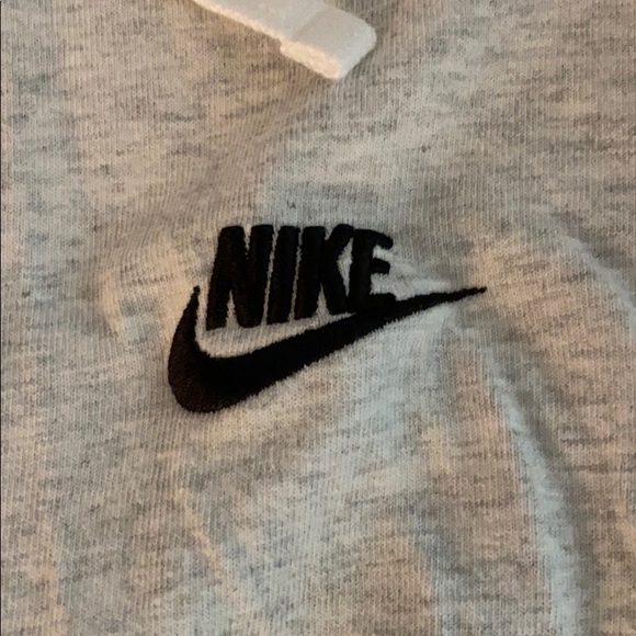 Men’s medium nike zip up jacket - Picture 2 of 4